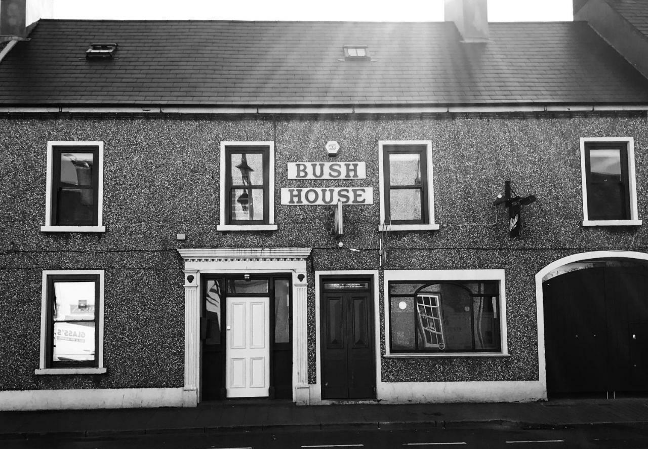 Bush House Accommodation - The Diamond Bushmills Buitenkant foto